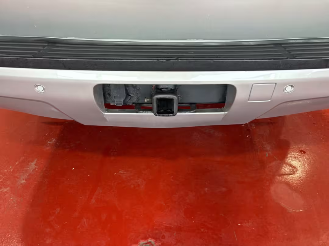 2011 GMC Yukon XL 1500 - 1GKS2LE37BR240981 - Image #38