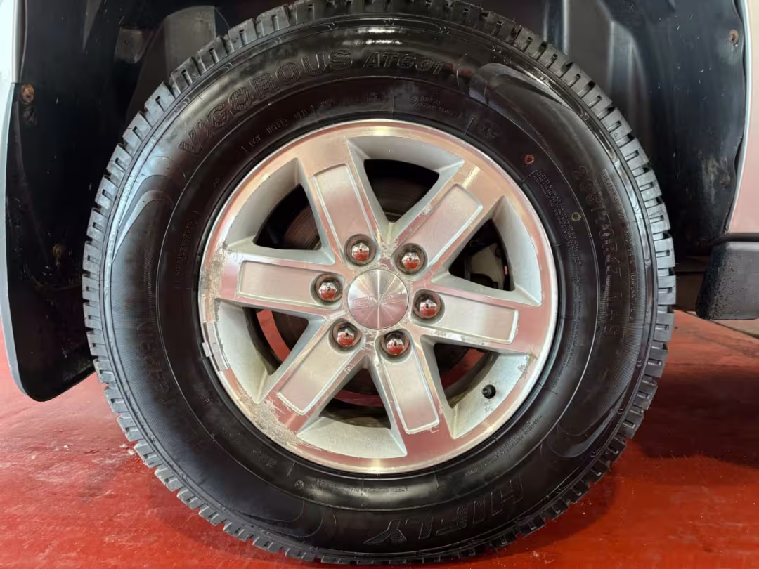 2011 GMC Yukon XL 1500 - 1GKS2LE37BR240981 - Image #42