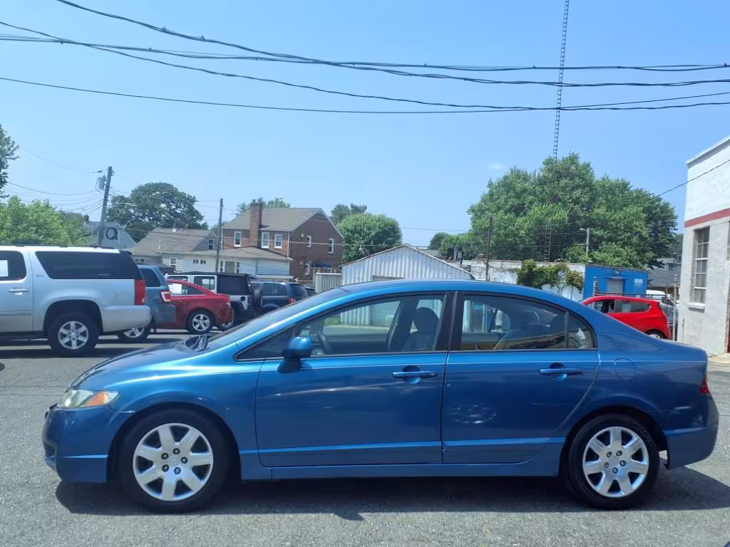 2011 Honda Civic - 2HGFA1F5XBH516351 - Image #2
