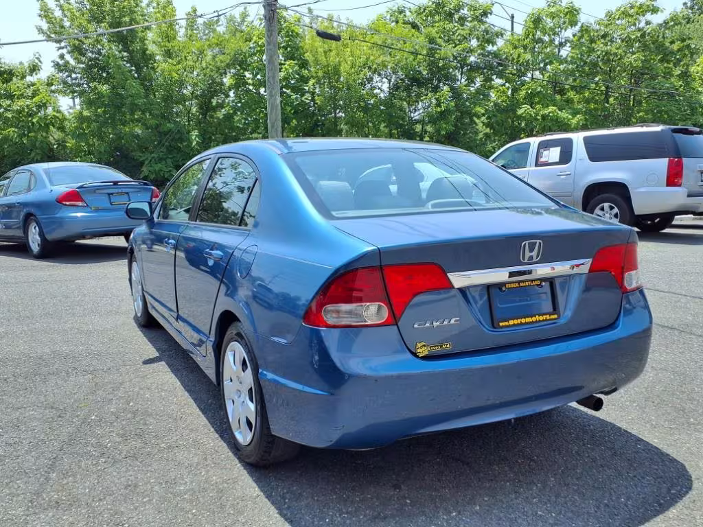 2011 Honda Civic - 2HGFA1F5XBH516351 - Image #3