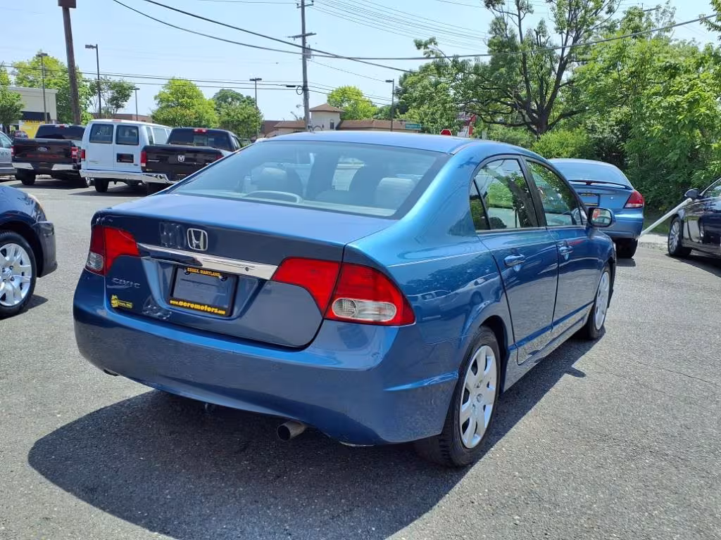 2011 Honda Civic - 2HGFA1F5XBH516351 - Image #5