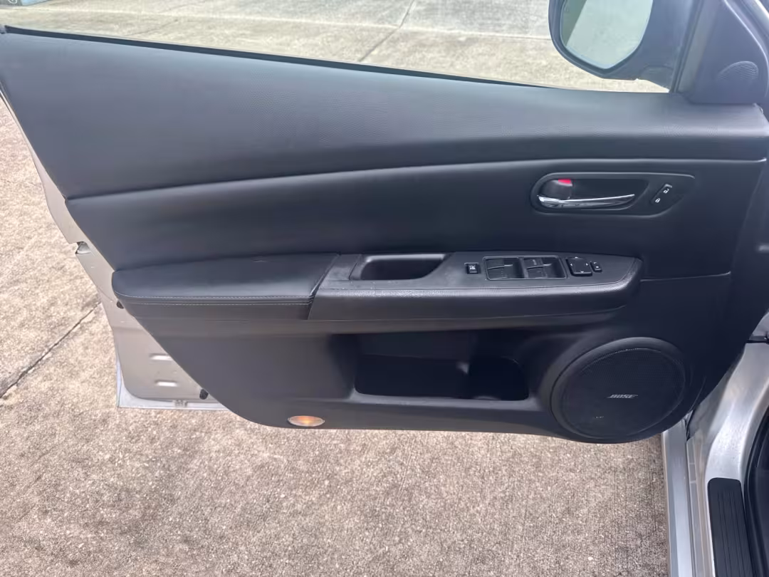 2011 Mazda Mazda6 - 1YVHZ8CH4B5M24192 - Image #24