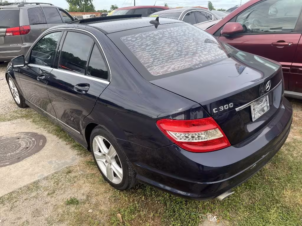 2011 Mercedes-Benz C-Class - WDDGF5EB3BR162262 - Image #2