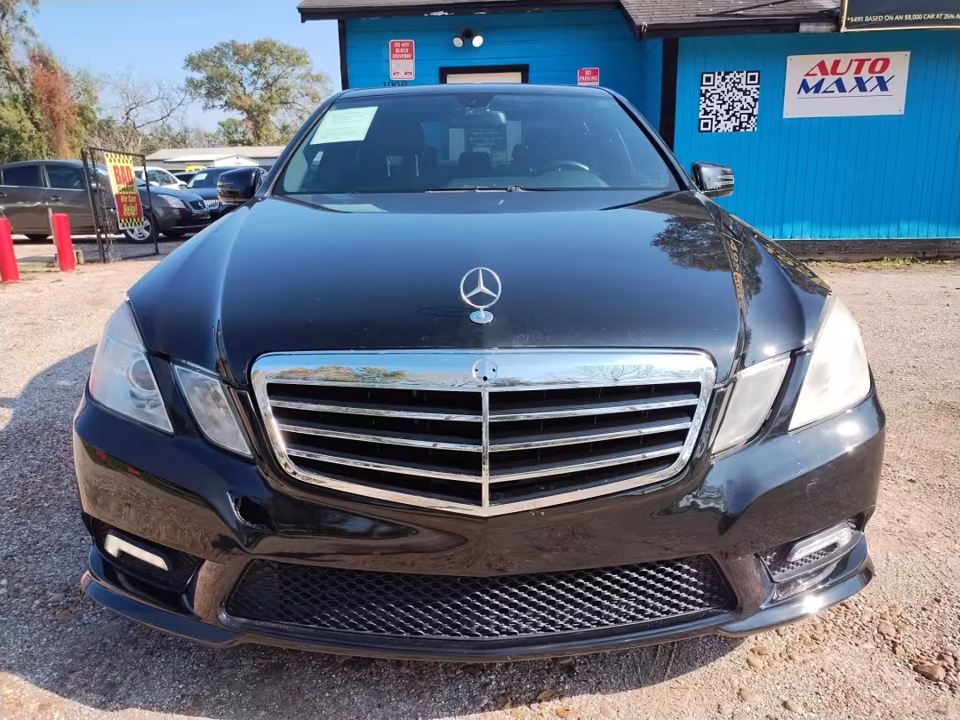 2011 Mercedes-Benz E-Class - WDDHF5GB1BA401209 - Image #1