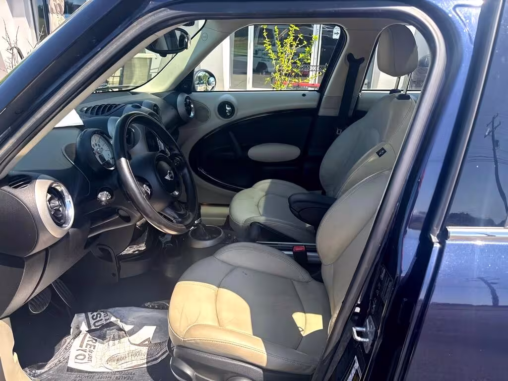 2011 Mini Countryman - WMWZC5C5XBWL53331 - Image #5