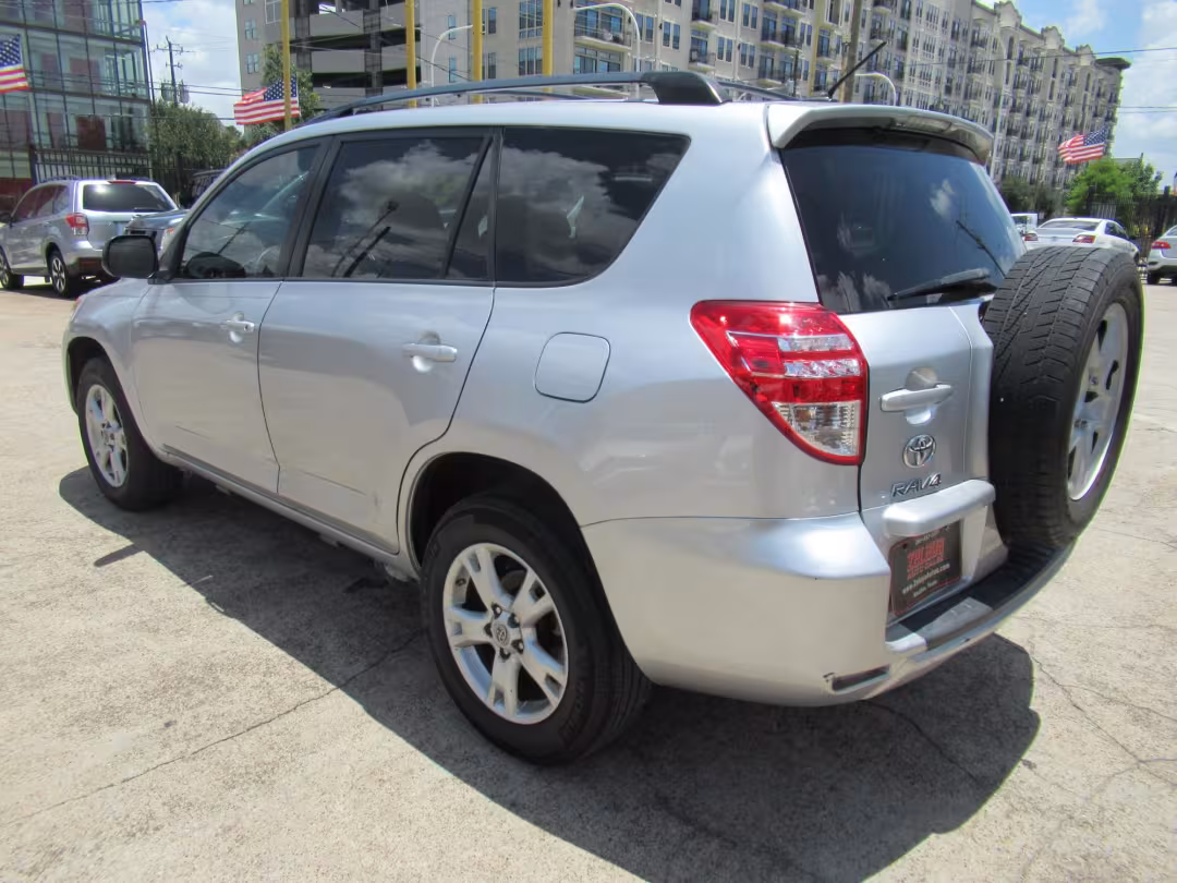 2011 Toyota RAV4 - 2T3ZF4DVXBW094146 - Image #16