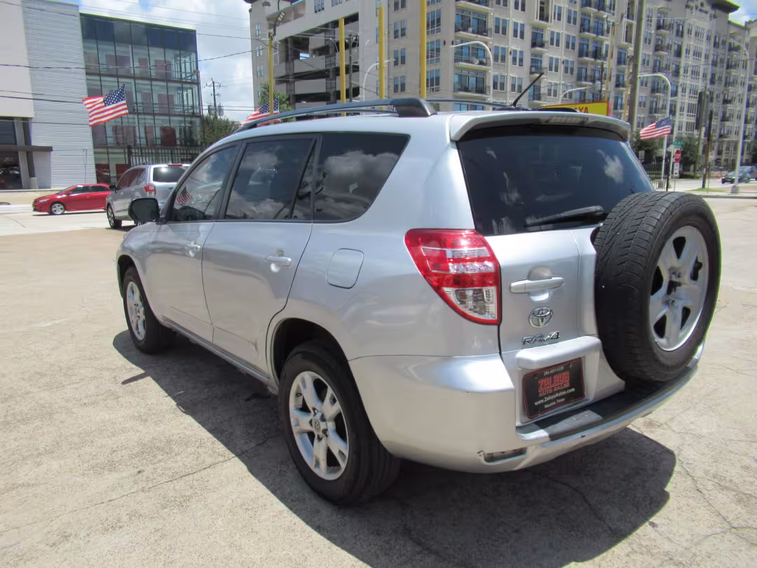 2011 Toyota RAV4 - 2T3ZF4DVXBW094146 - Image #23