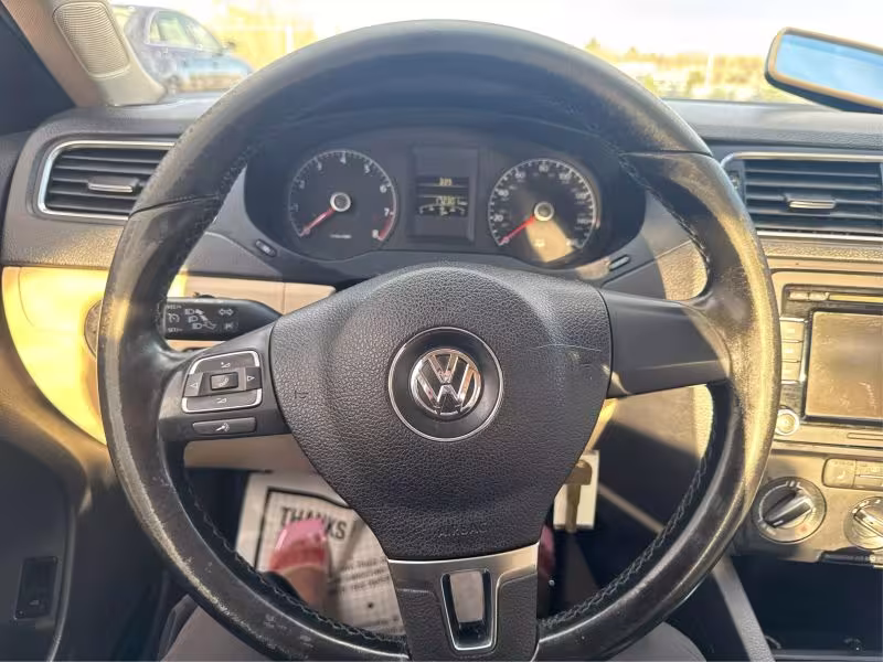 2011 Volkswagen Jetta - 3VWDX7AJ2BM341586 - Image #17