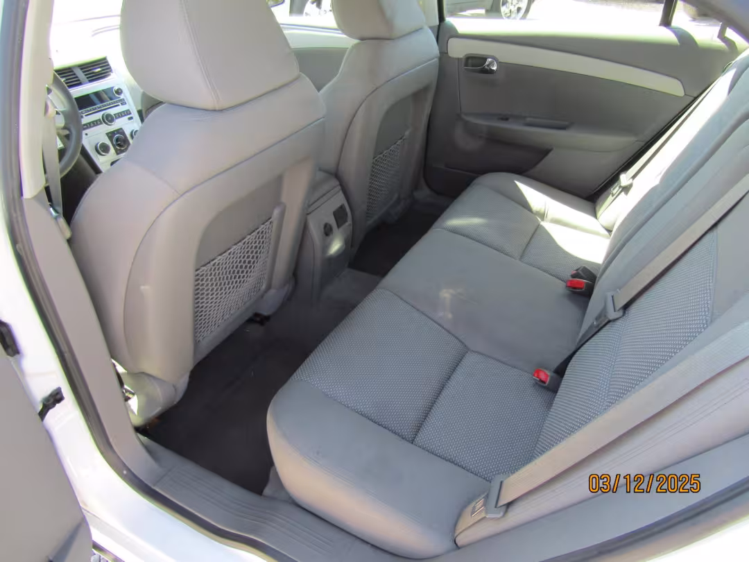 2012 Chevrolet Malibu - 1G1ZC5E01CF103734 - Image #4