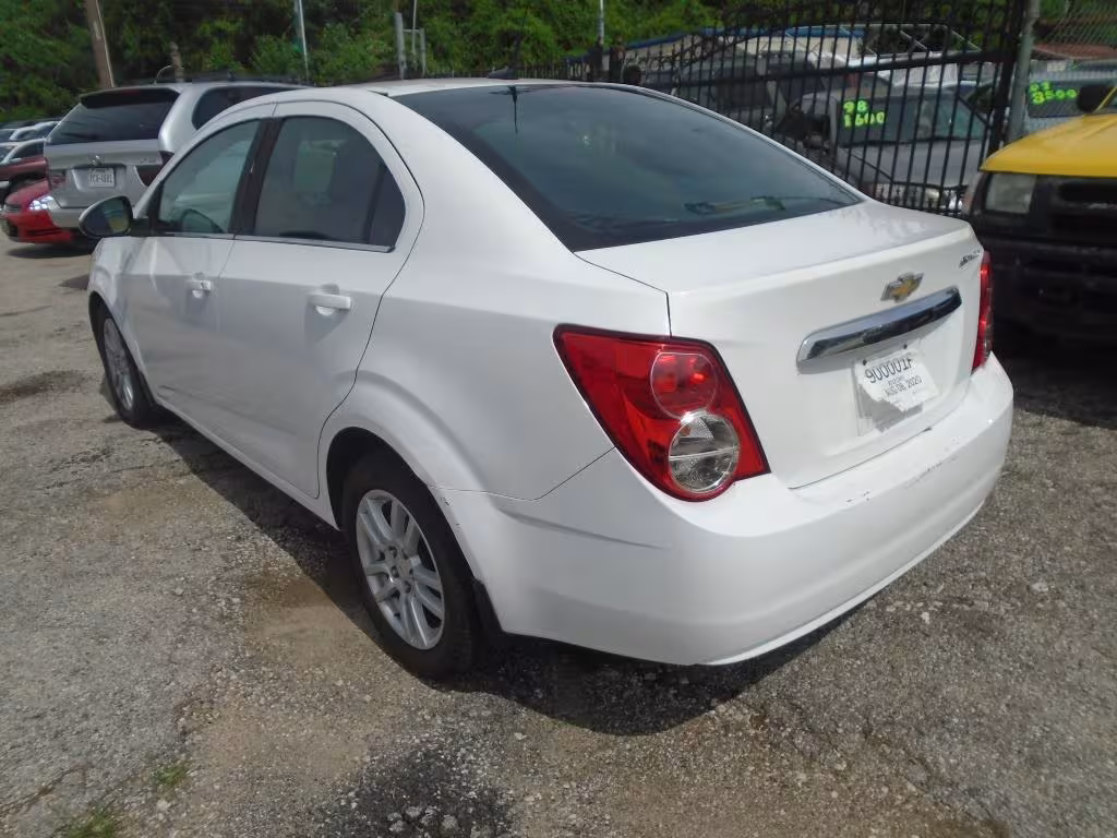 2012 Chevrolet Sonic - 1G1JC5SH9C4181391 - Image #2