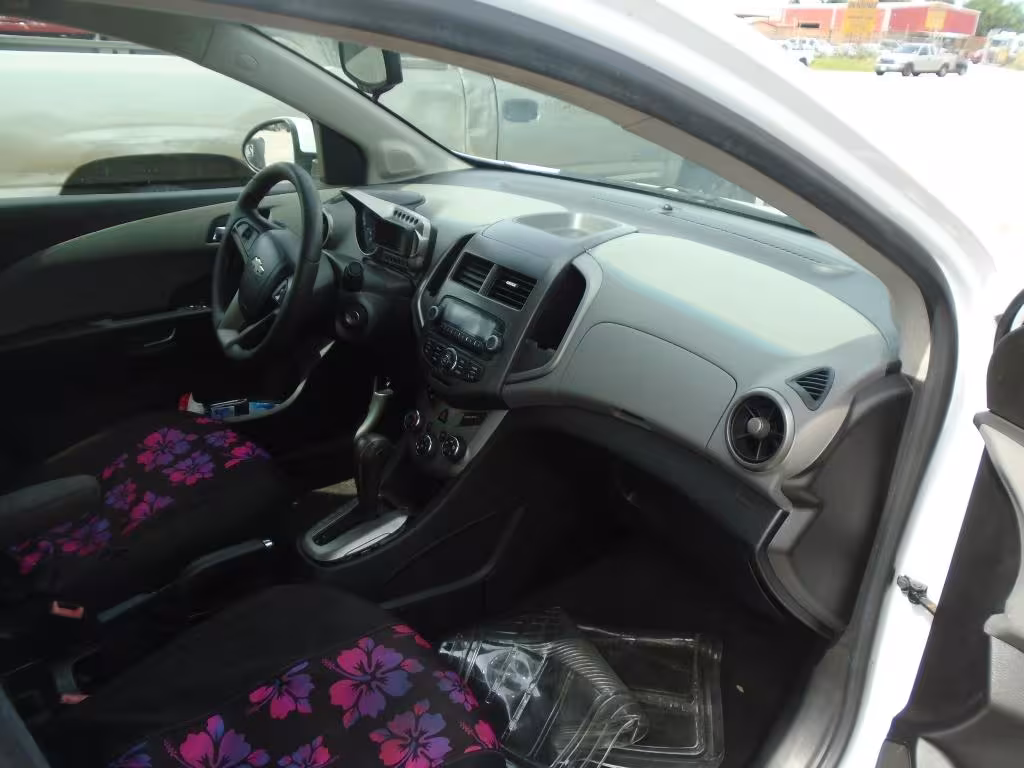 2012 Chevrolet Sonic - 1G1JC5SH9C4181391 - Image #4