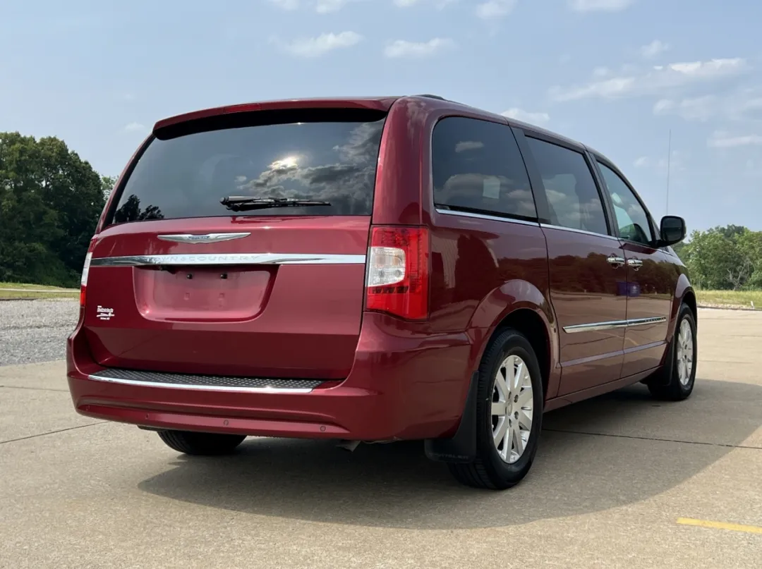 2012 Chrysler Town & Country - 2C4RC1CG1CR413486 - Image #12