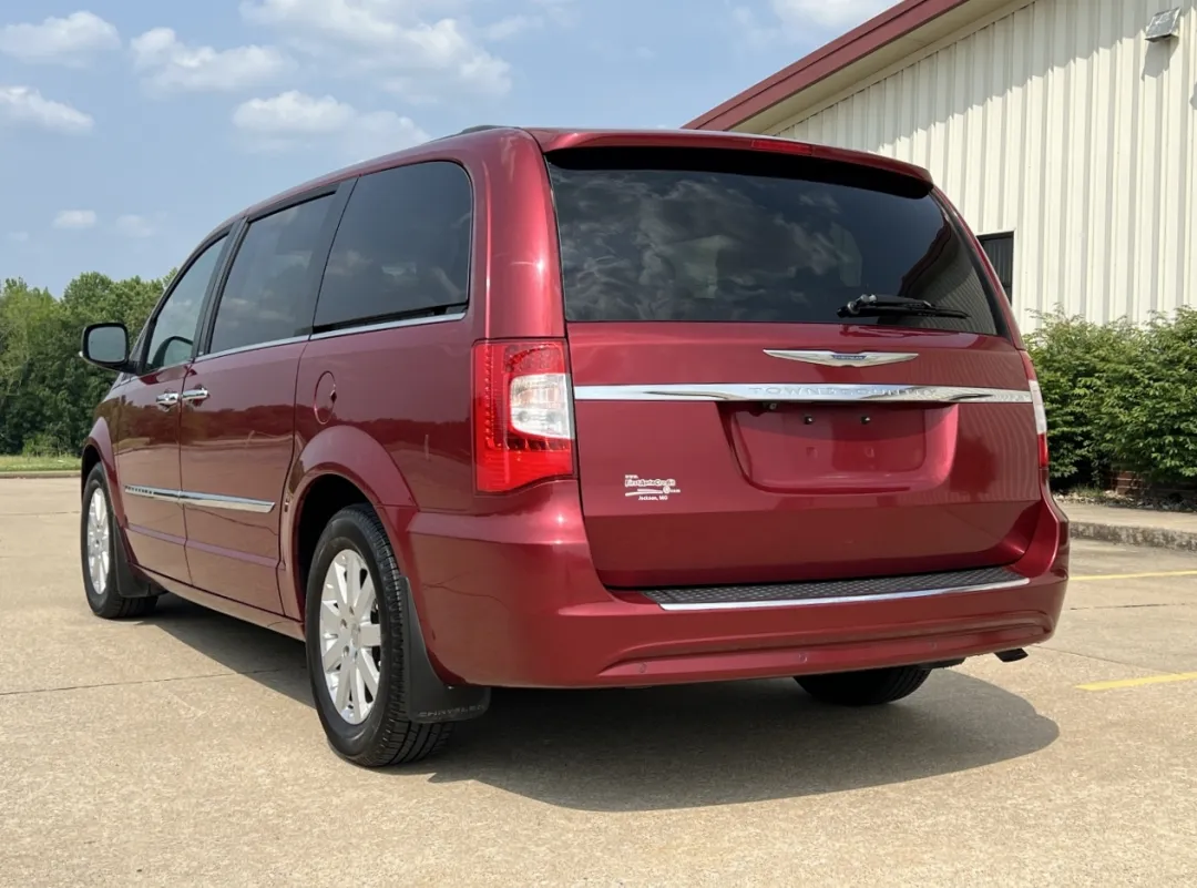 2012 Chrysler Town & Country - 2C4RC1CG1CR413486 - Image #13