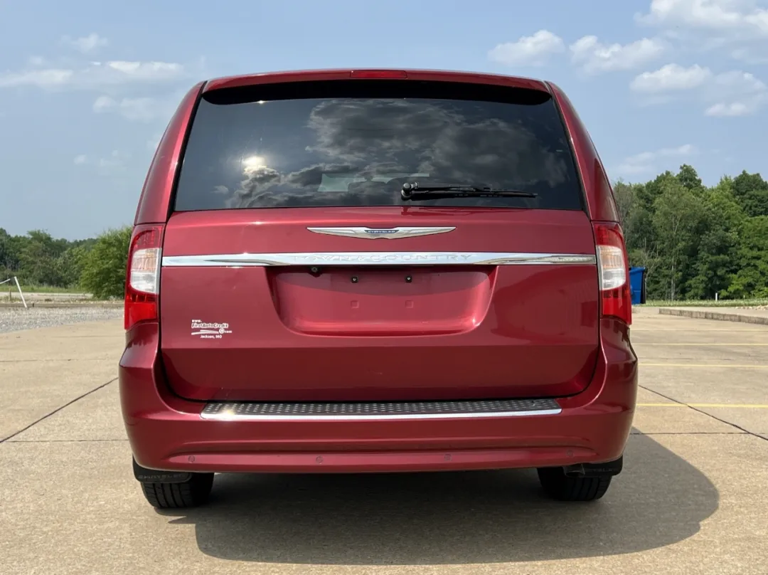 2012 Chrysler Town & Country - 2C4RC1CG1CR413486 - Image #14