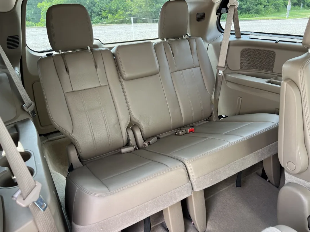 2012 Chrysler Town & Country - 2C4RC1CG1CR413486 - Image #22