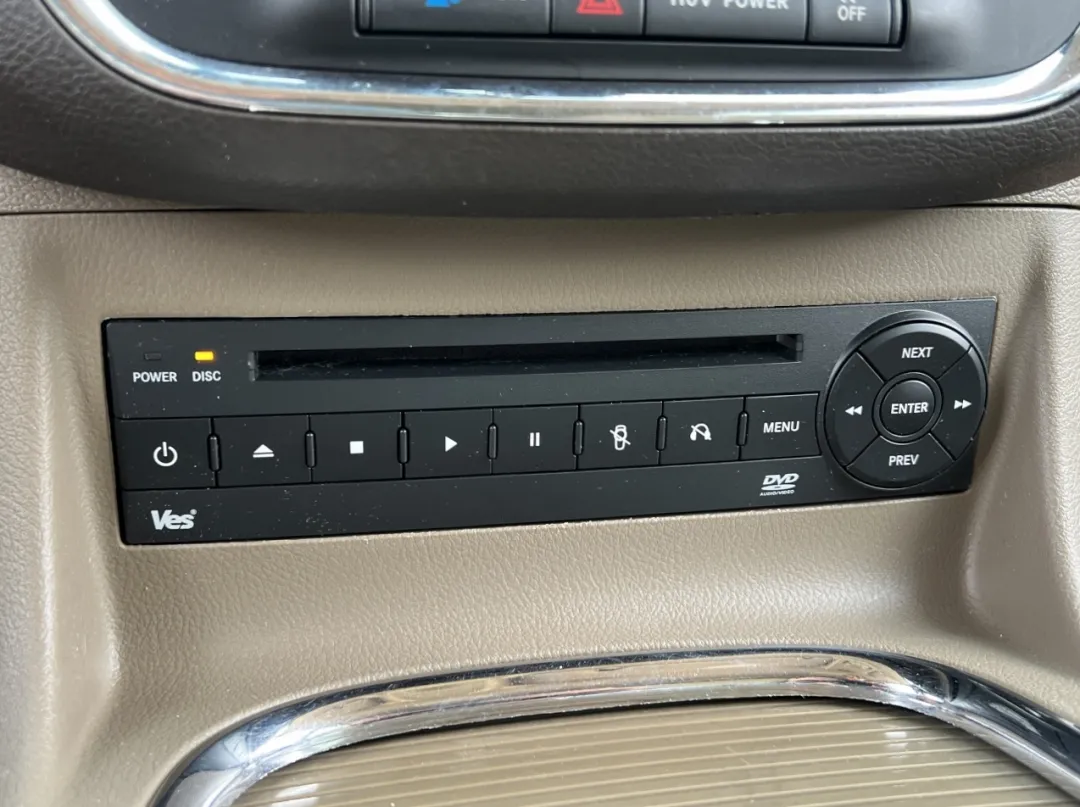 2012 Chrysler Town & Country - 2C4RC1CG1CR413486 - Image #30