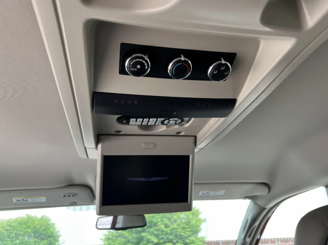 2012 Chrysler Town & Country - 2C4RC1CG1CR413486 - Image #7