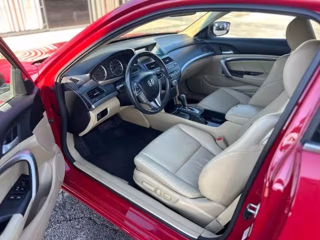 2012 Honda Accord - 1HGCS1B83CA011106 - Image #2