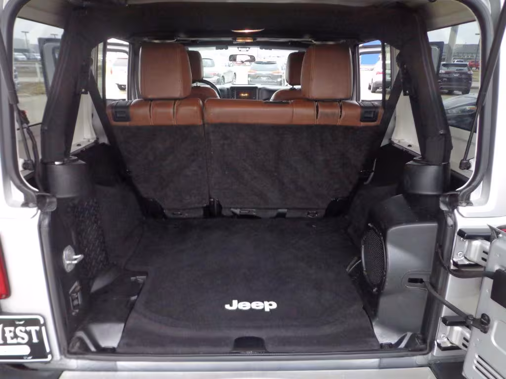 2012 Jeep Wrangler - 1C4HJWEG2CL130194 - Image #15