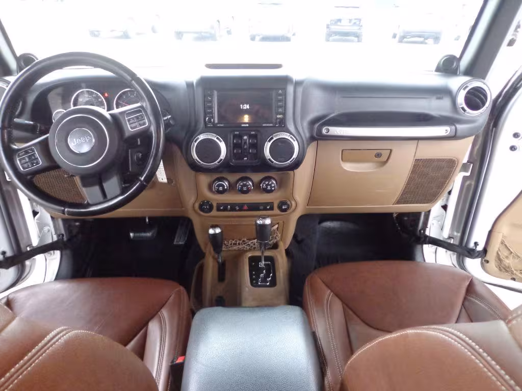 2012 Jeep Wrangler - 1C4HJWEG2CL130194 - Image #16