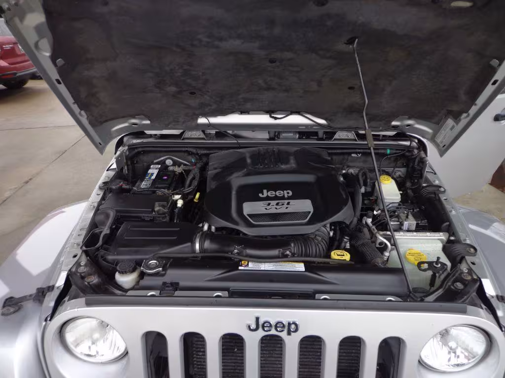 2012 Jeep Wrangler - 1C4HJWEG2CL130194 - Image #7
