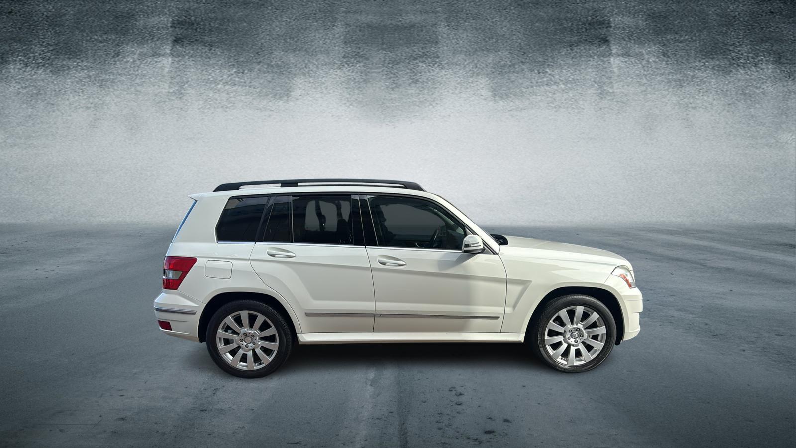 2012 Mercedes-Benz GLK-Class - WDCGG8HB8CF717711 - Image #2