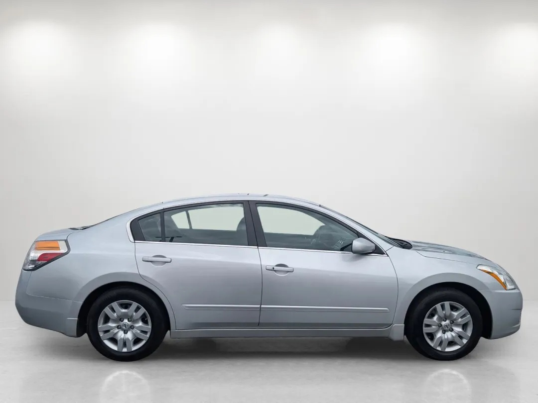 2012 Nissan Altima - 1N4AL2AP3CN577279 - Image #4