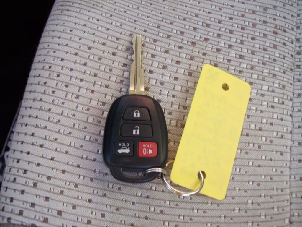 2012 Toyota Camry - 4T1BF1FK6CU146546 - Image #4