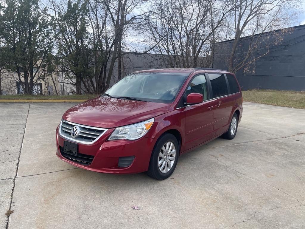 2012 Volkswagen Routan - 2C4RVABG2CR340785 - Image #1