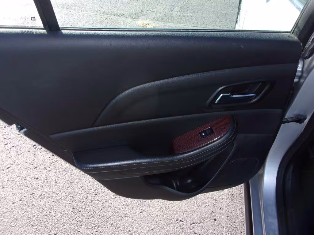 2013 Chevrolet Malibu - 1G11H5SAXDF324441 - Image #10