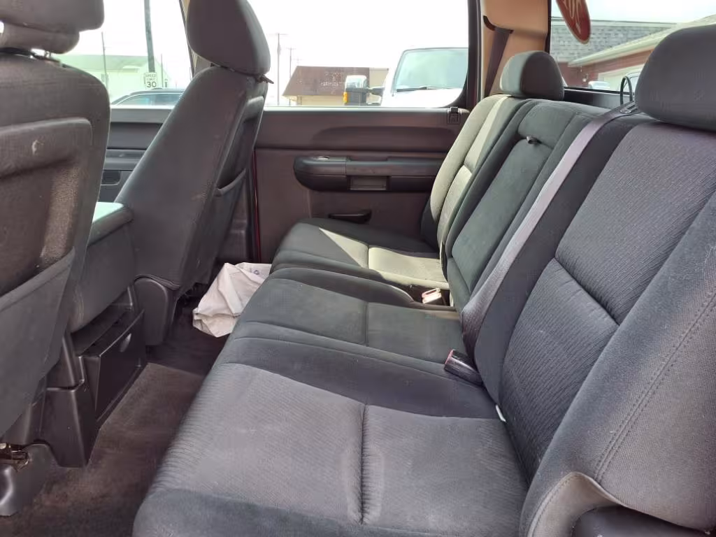 2013 Chevrolet Silverado 1500 - 3GCPKSE7XDG255850 - Image #3