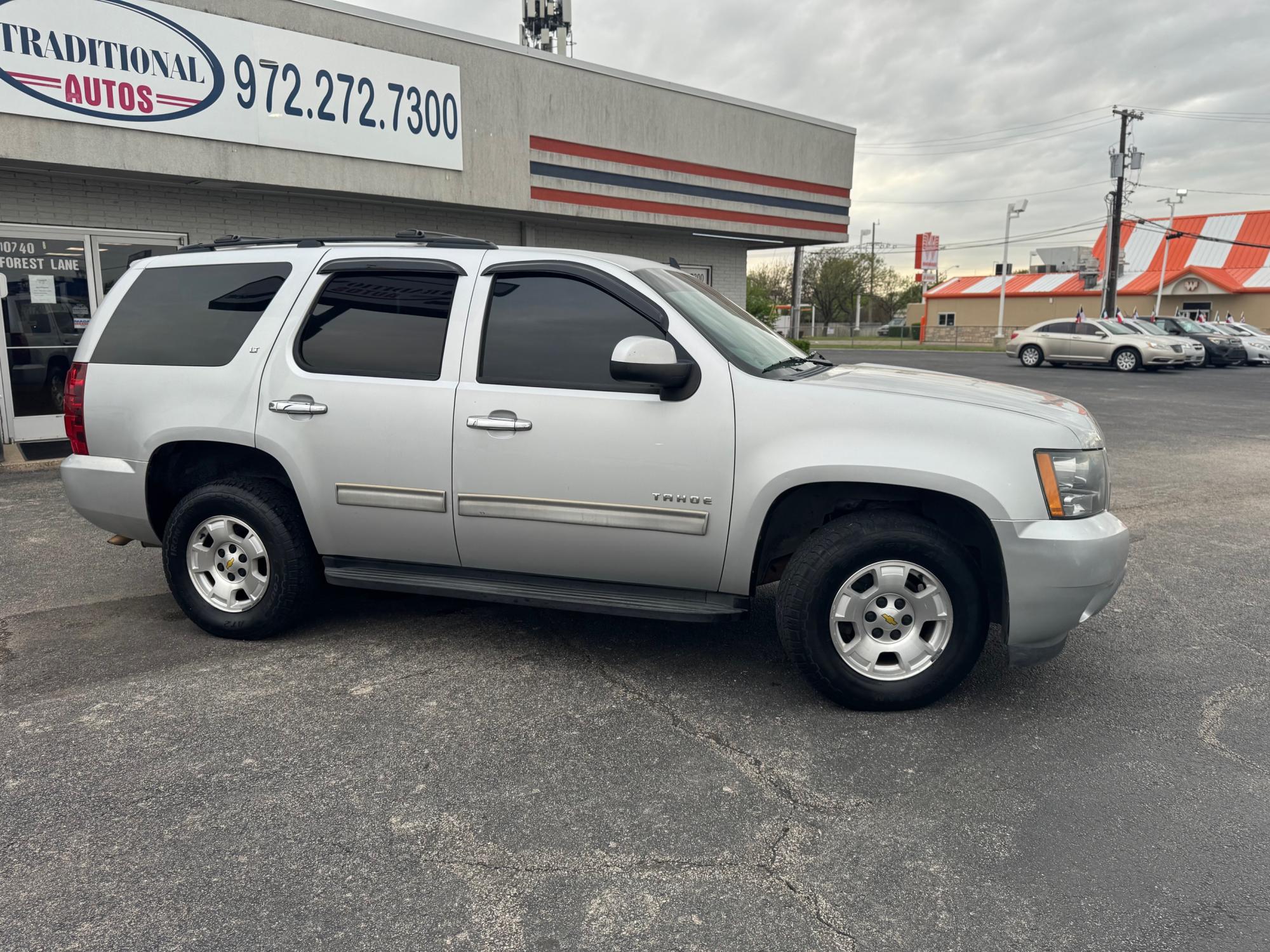 2013 Chevrolet TAHOE LT - 1GNSKBE01DR253182 - Image #3