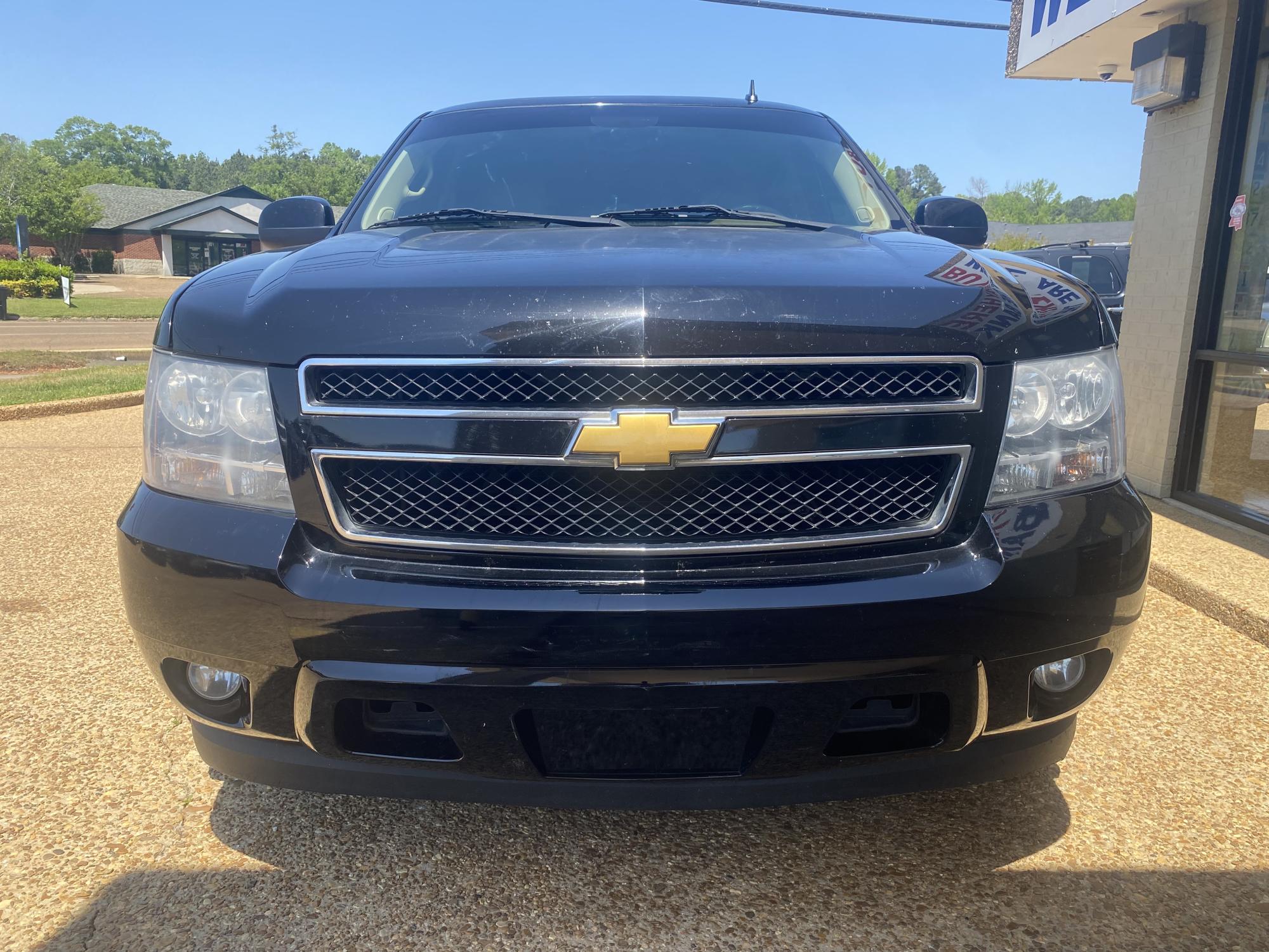 2013 Chevrolet Tahoe - 1GNSCBE0XDR329219 - Image #2