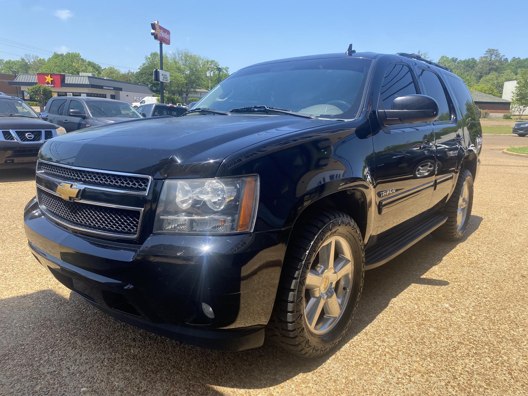 2013 Chevrolet Tahoe - 1GNSCBE0XDR329219 - Image #3