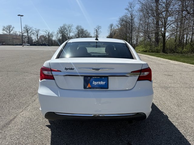 2013 Chrysler 200 - 1C3CCBAB2DN668122 - Image #3
