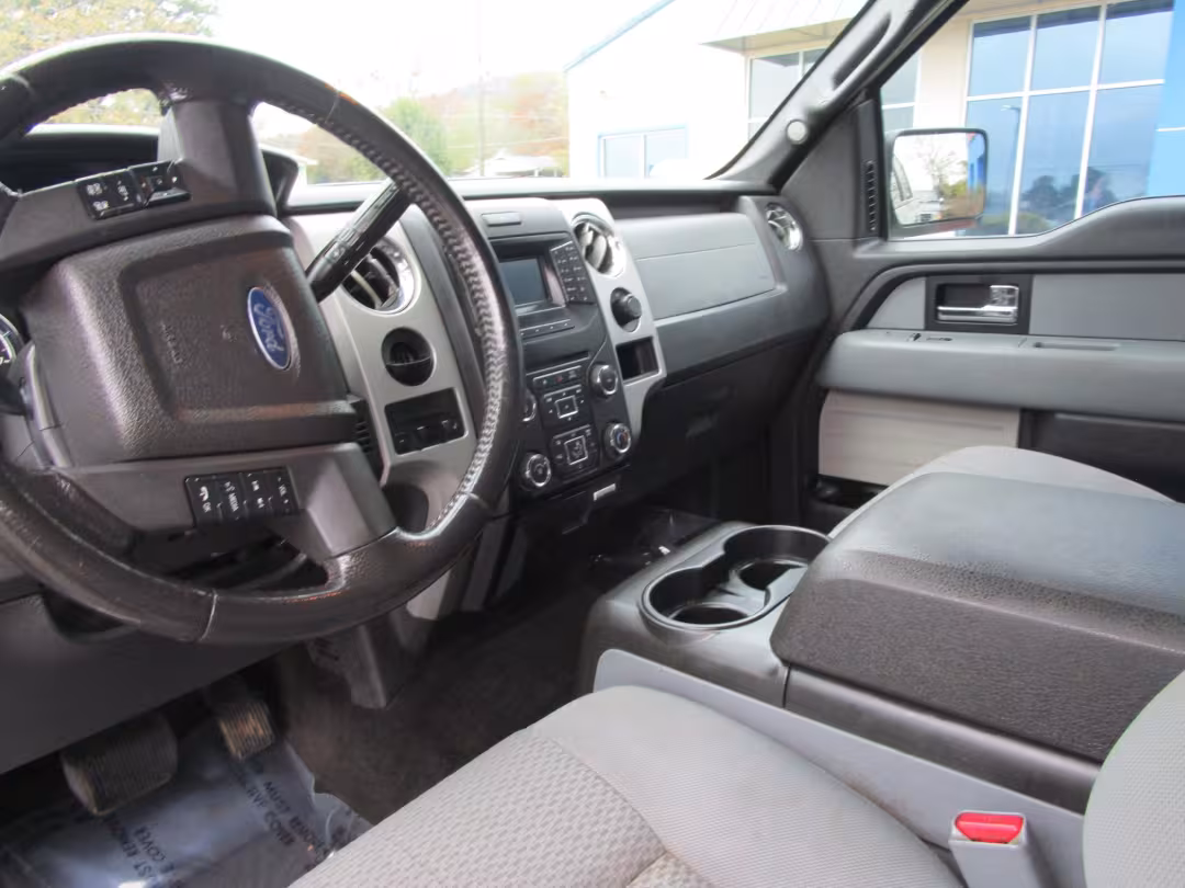 2013 Ford F-150 - 1FTFW1CF9DFC09707 - Image #4