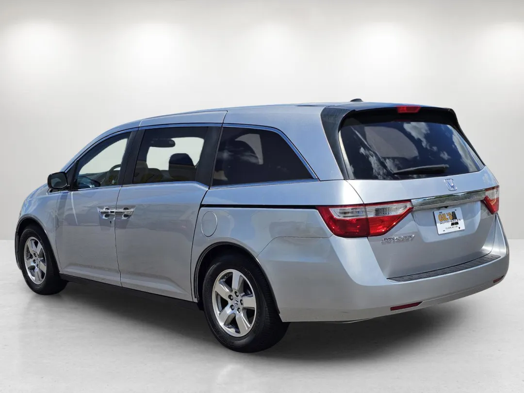 2013 Honda Odyssey - 5FNRL5H69DB032490 - Image #4
