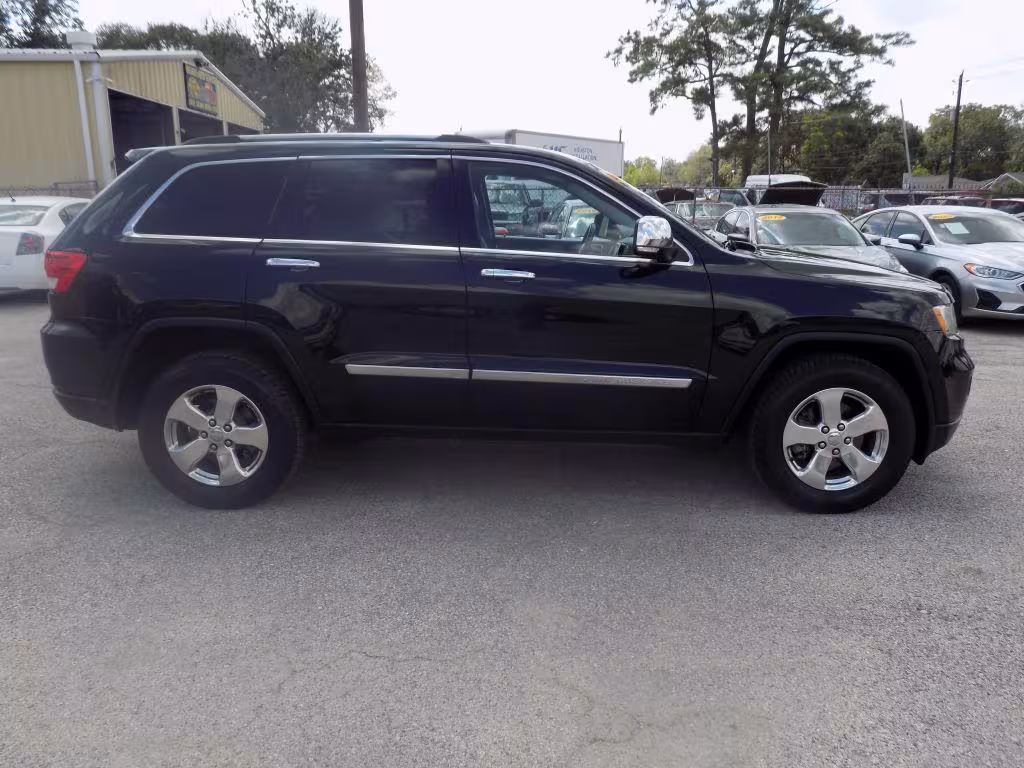 2013 Jeep Grand Cherokee - 1C4RJEBT8DC539205 - Image #1
