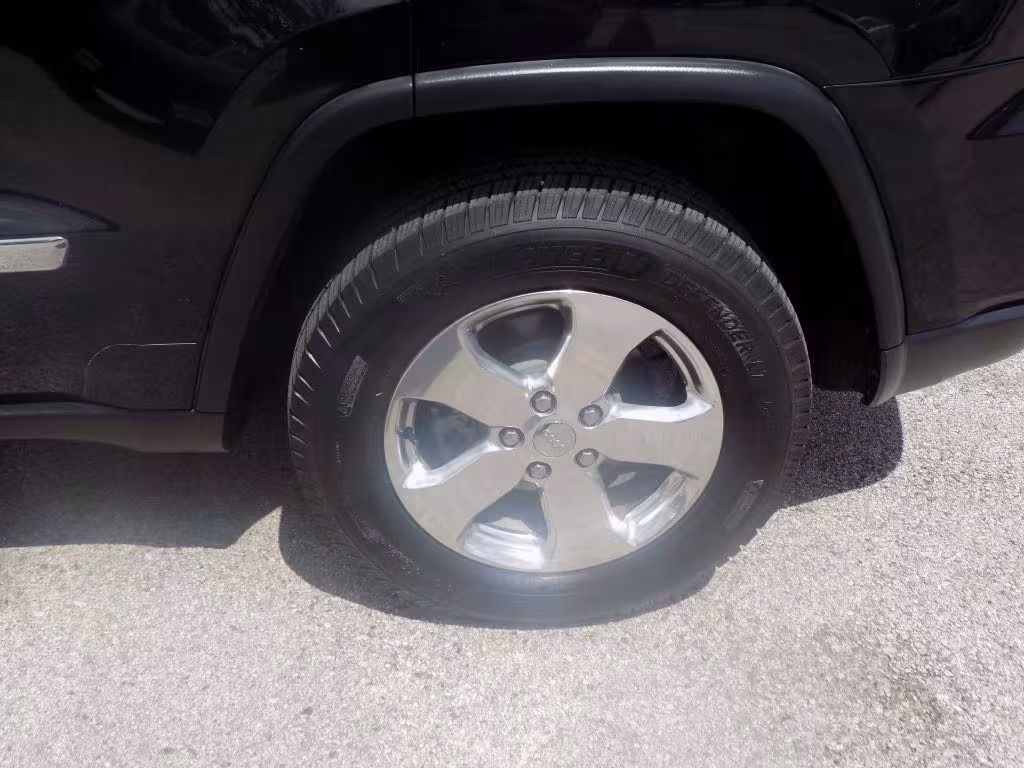 2013 Jeep Grand Cherokee - 1C4RJEBT8DC539205 - Image #17