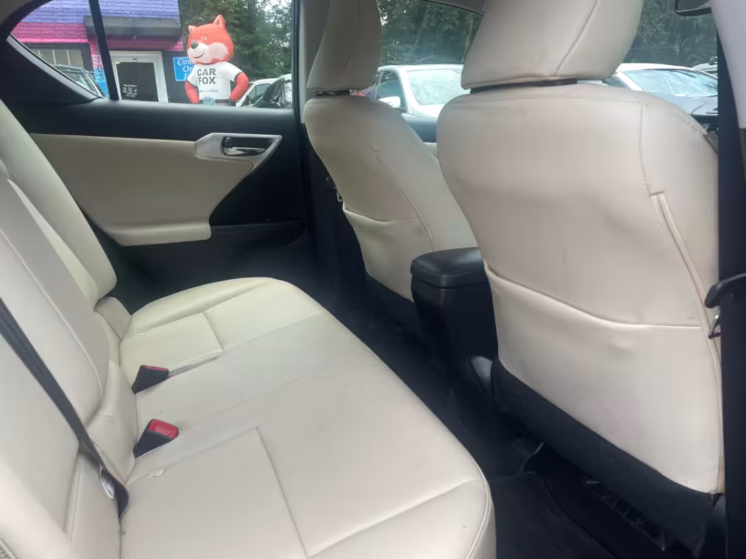 2013 Lexus CT 200h - JTHKD5BH3D2157267 - Image #11