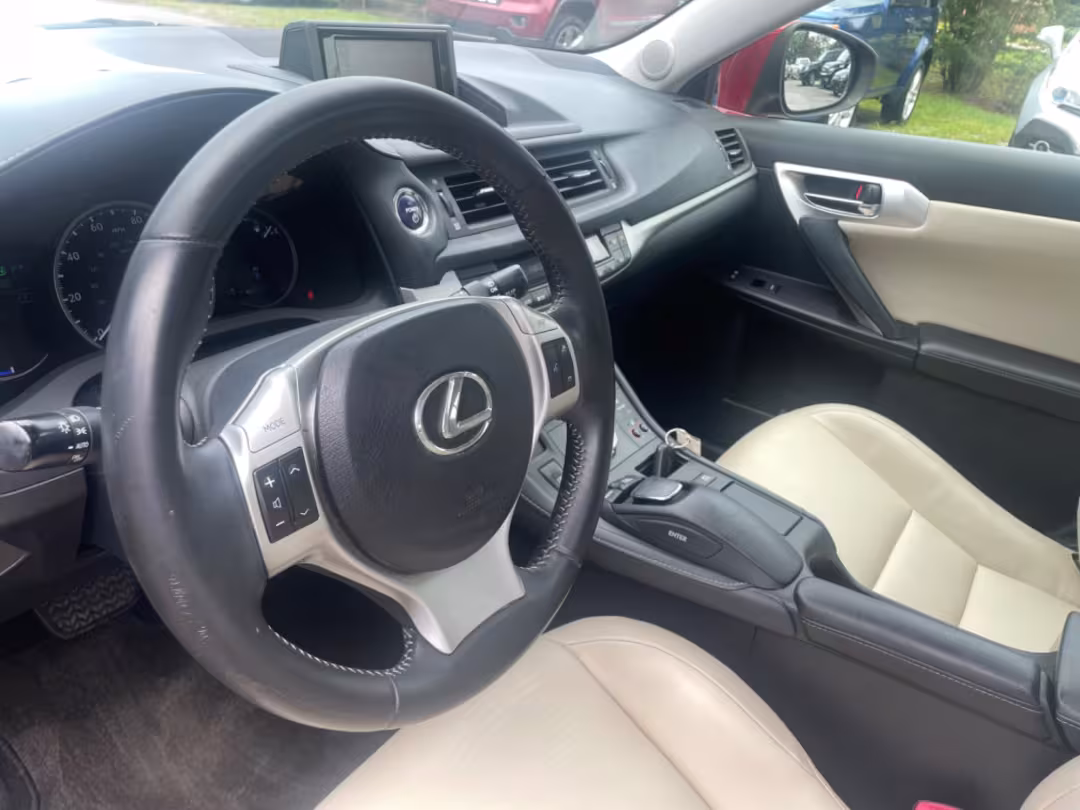 2013 Lexus CT 200h - JTHKD5BH3D2157267 - Image #22