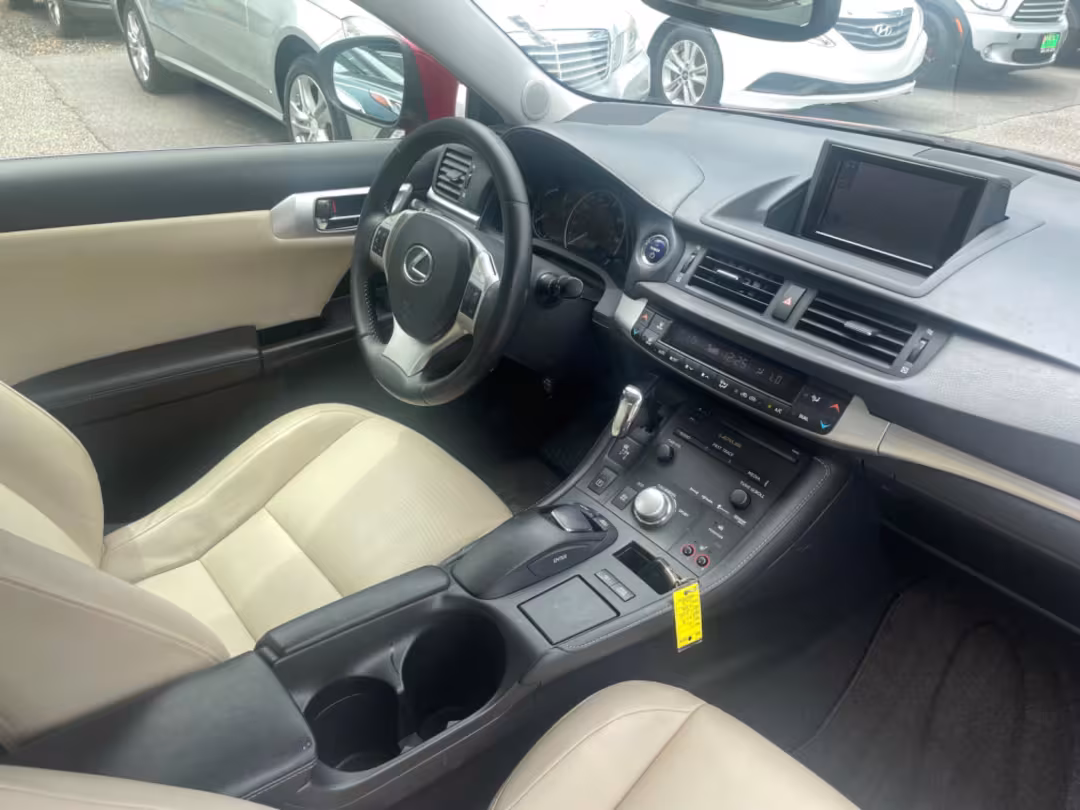 2013 Lexus CT 200h - JTHKD5BH3D2157267 - Image #8