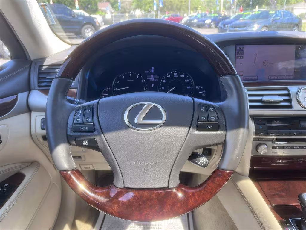 2013 Lexus LS 460 - JTHBL5EF9D5116251 - Image #7