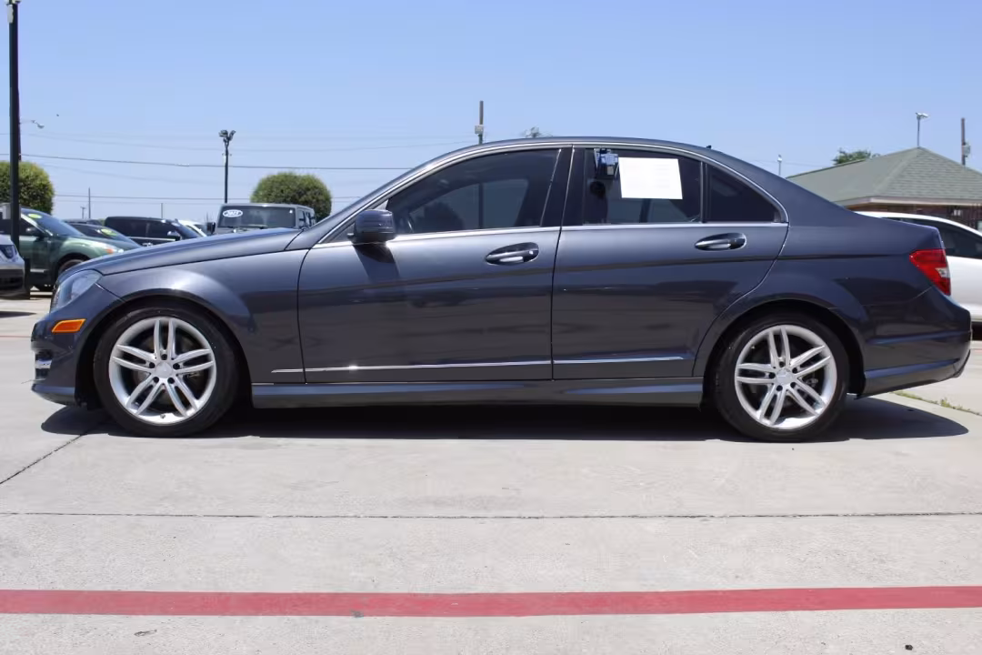 2013 Mercedes-Benz C-Class - WDDGF8AB4DR249954 - Image #3