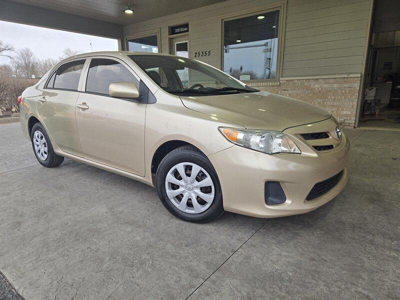 2013 Toyota Corolla - 2T1BU4EE0DC992807 - Image #1