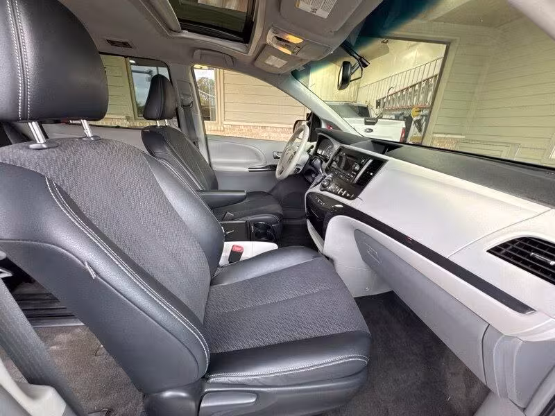 2013 Toyota Sienna - 5TDXK3DC9DS384796 - Image #17