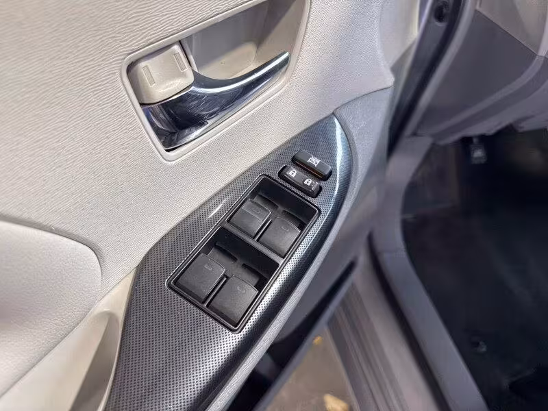 2013 Toyota Sienna - 5TDXK3DC9DS384796 - Image #19