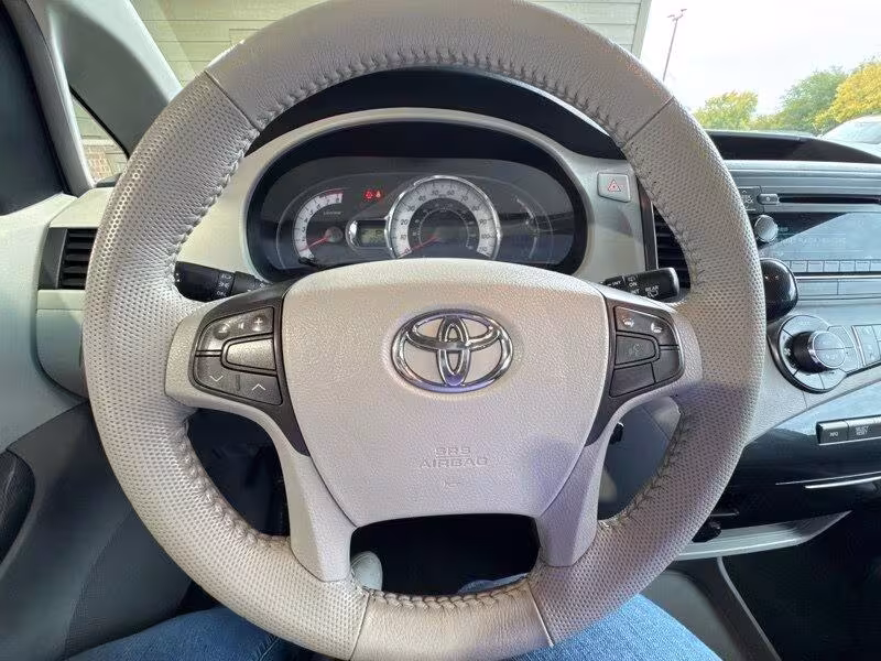 2013 Toyota Sienna - 5TDXK3DC9DS384796 - Image #25