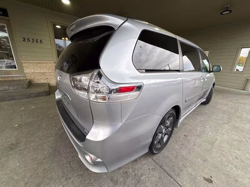2013 Toyota Sienna - 5TDXK3DC9DS384796 - Image #3