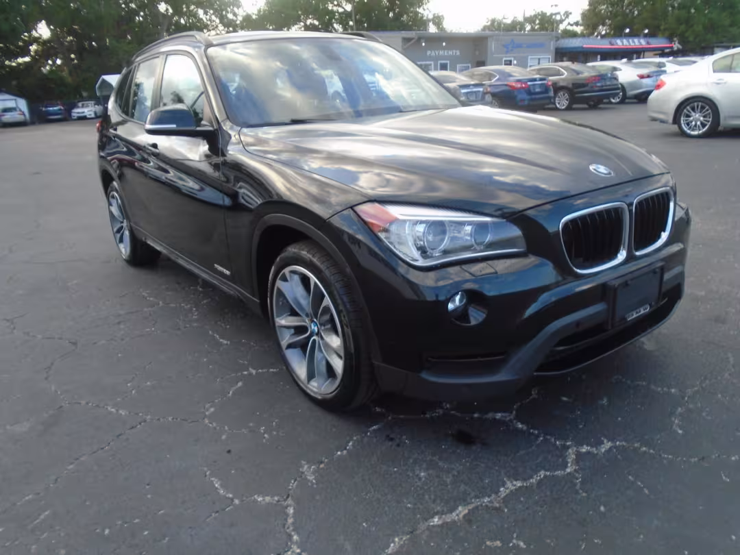2014 BMW X1 - WBAVL1C55EVY21189 - Image #3